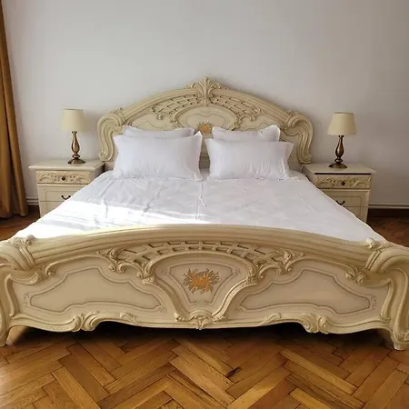 Apartament Individual La Casa Parter Apartment